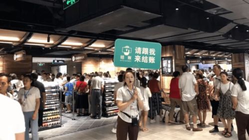 商业思考 胖东来的商业核心 商品 价格 环境 服务